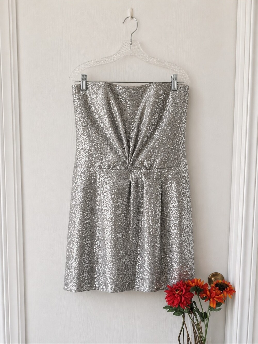 Laundry By Shelli Segal | Silver Sequin Strapless Mini Dress - Picture 3 of 8